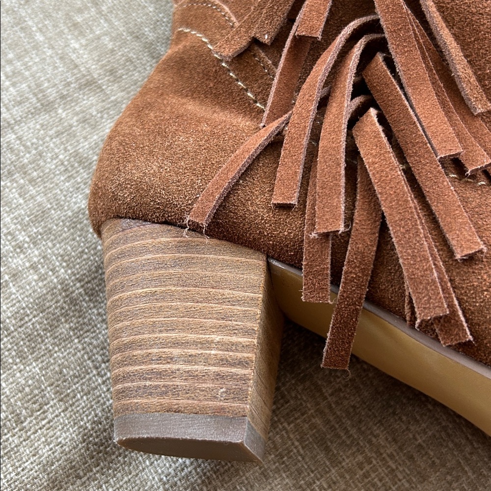 # 141 suede 100% leather fringe boots size 6 - Picture 3 of 6